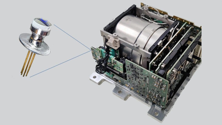 Compact component with circuit boards