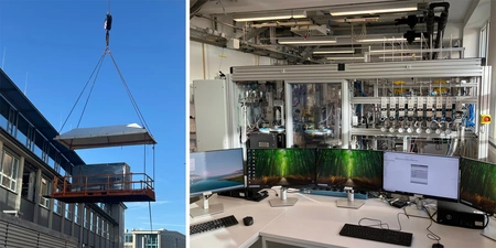 Links ein Kranhub an einem Gebäude, rechts mehrere Computerbildschirme vor einer Anlage