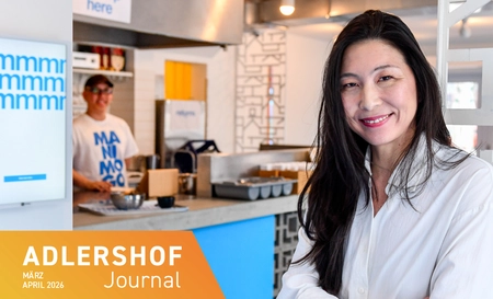 Young Mi Park-Snowden und ein Mitarbeiter im Restaurant