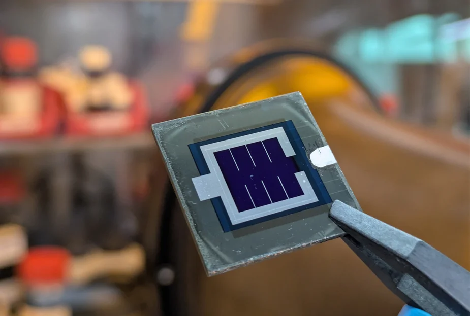 Tandem solar cell