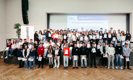 Gruppenfoto im Saal