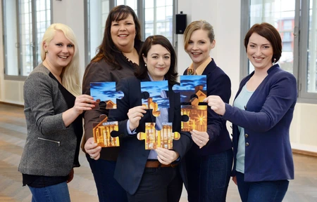 Erfolgsteam: Linda Jentsch, Silvana Schneider, Magdalena Matheis, Eileen Schliefke und Josephin Kluge (v.l.n.r.). Bild: © Adlershof Special